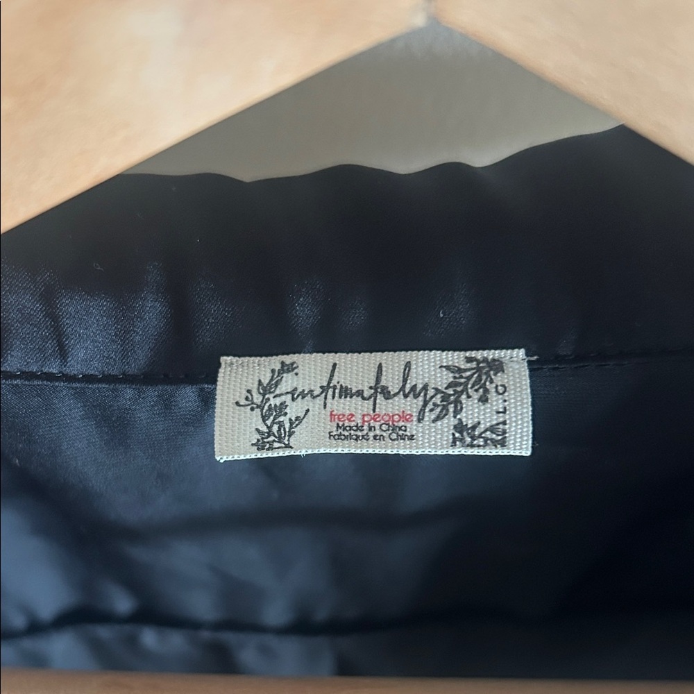 Intimately Free People Black Women's Silky Satin Button-Front Blouse Size Large - Picture 4 of 10